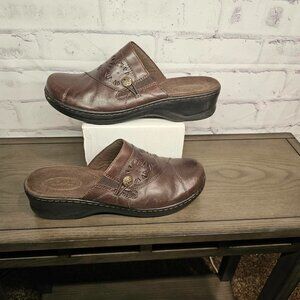 Clarks Brown Clogs Size 10